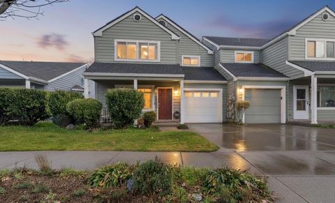 Tiny photo for 144 Crocker Street, Ashland, OR 97520 (MLS # 220215743)