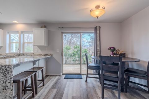 Tiny photo for 144 Crocker Street, Ashland, OR 97520 (MLS # 220215743)