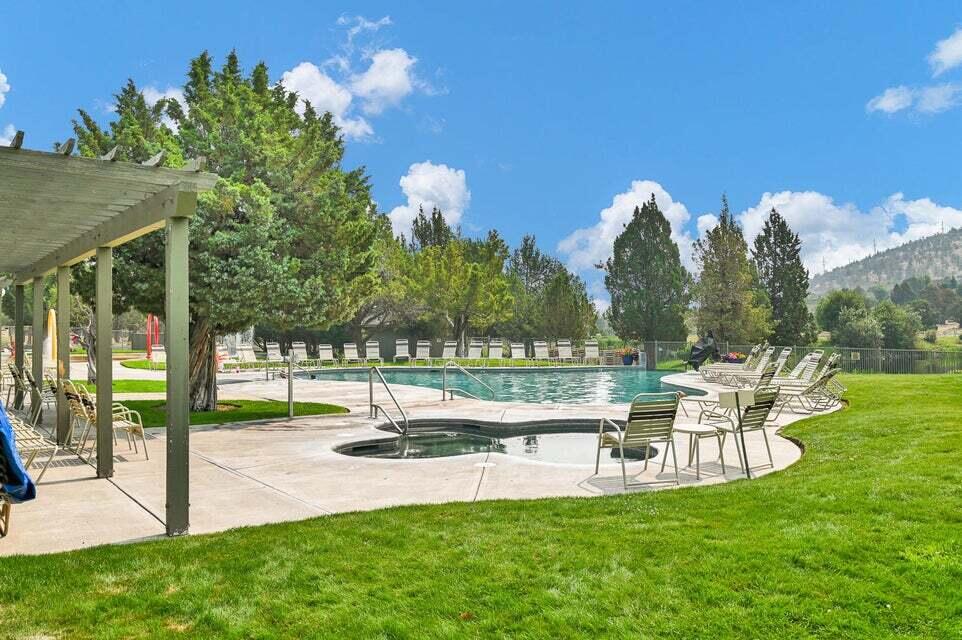 Eagle Crest - Residential