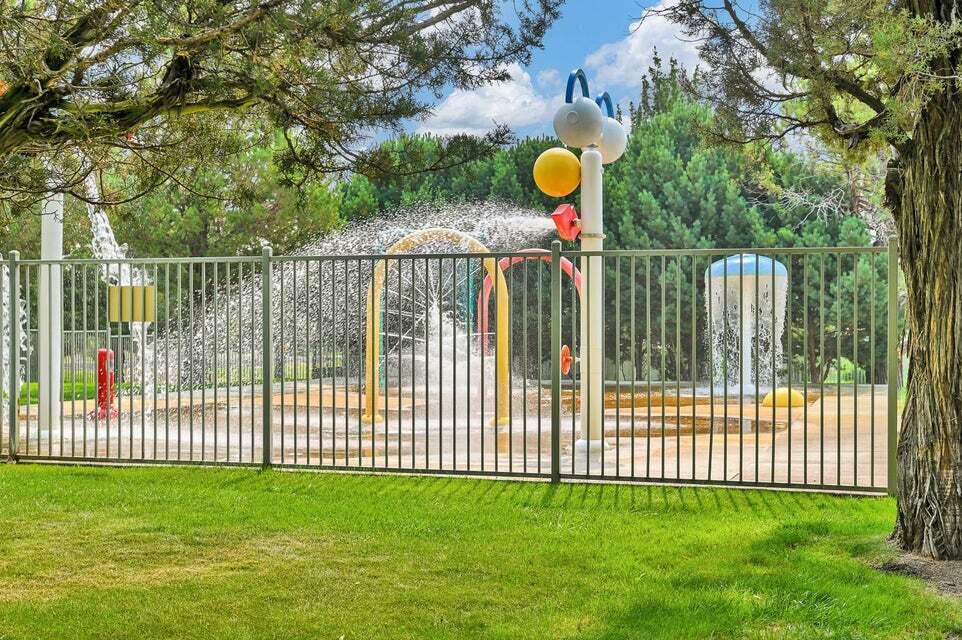 Eagle Crest - Residential