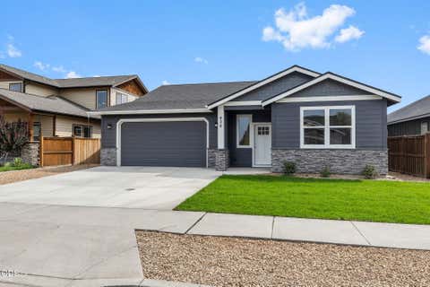 Tiny photo for 436 SE Stearns Road, Prineville, OR 97754 (MLS # 220227242)