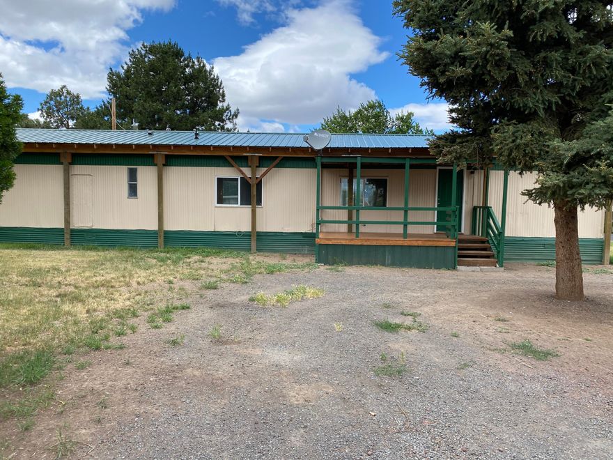 Newly remodeled, 2 bedroom 1 1/2 bath.  Fresh interior paint, New carpet and Laminate flooring. New Hot water heater. Close to elementary school.

Manufactured home was reset on that property in 1988.  I have a list of finance companies that can be used.
I have a list of finance companies that will finance depending on Credit.