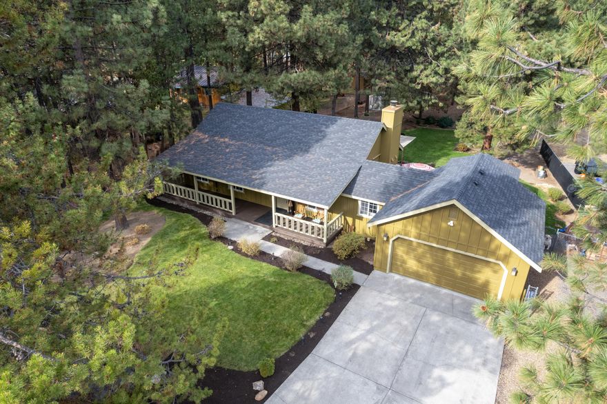 This adorable single level well maintained 3 bedroom 2 bathroom on .49 acre in the Deschutes River Recreation area has 1,380 square foot with an open floor plan living space, vaulted ceilings, new quartz counter tops in the kitchen,GE Cafe' refrigerator, and induction cook top. Hardwood floors and two brand new remodeled bathrooms. The covered front porch and back patio make for the ultimate year round indoor/outdoor living. The fenced yard and beautifully landscaped front and back yard with sprinkler system, makes for perfect move in ready home. Tons of storage and not to mention the private park and boat ramp that comes with living in the Three Rivers DRRH unit.