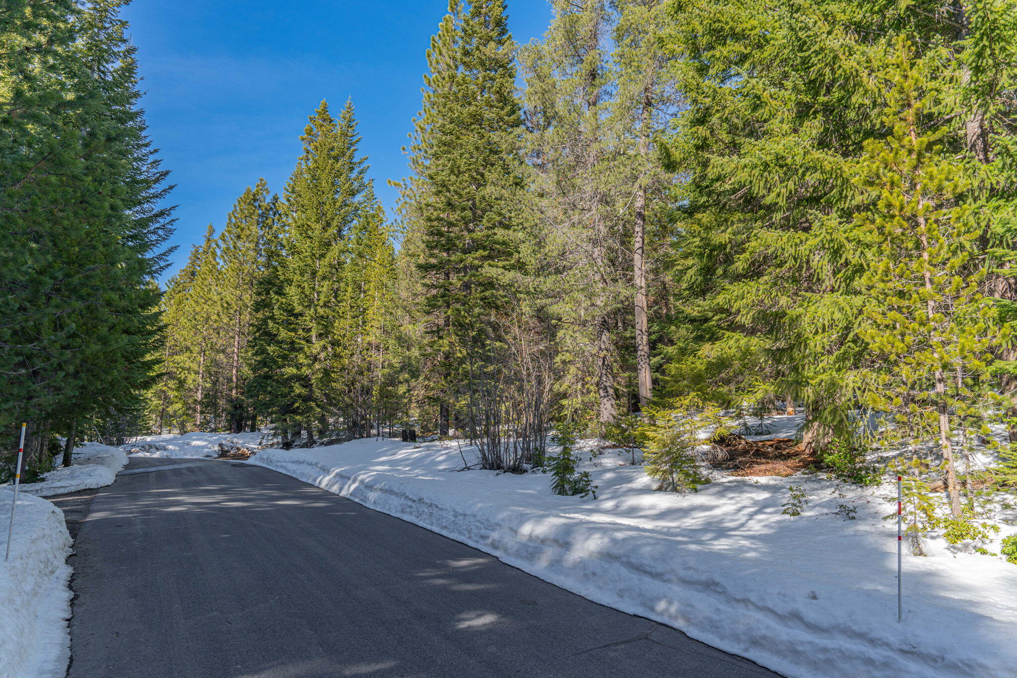 Diamond Peaks - Land