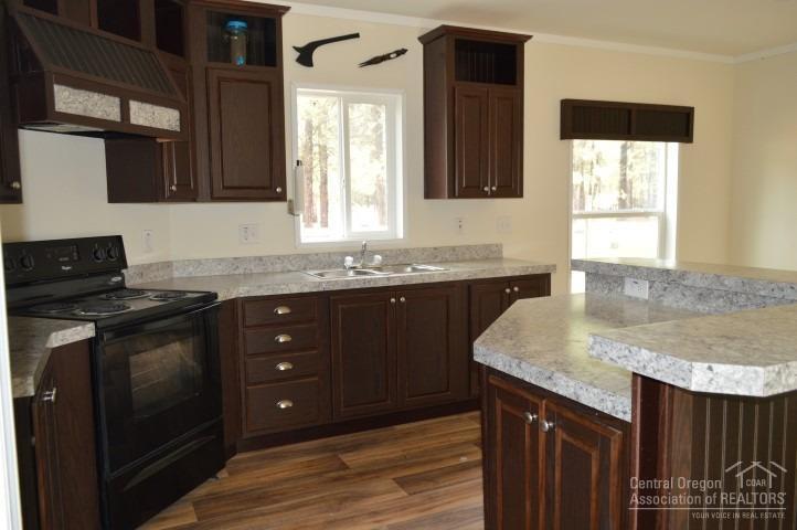 Ponderosa Pines East - Residential