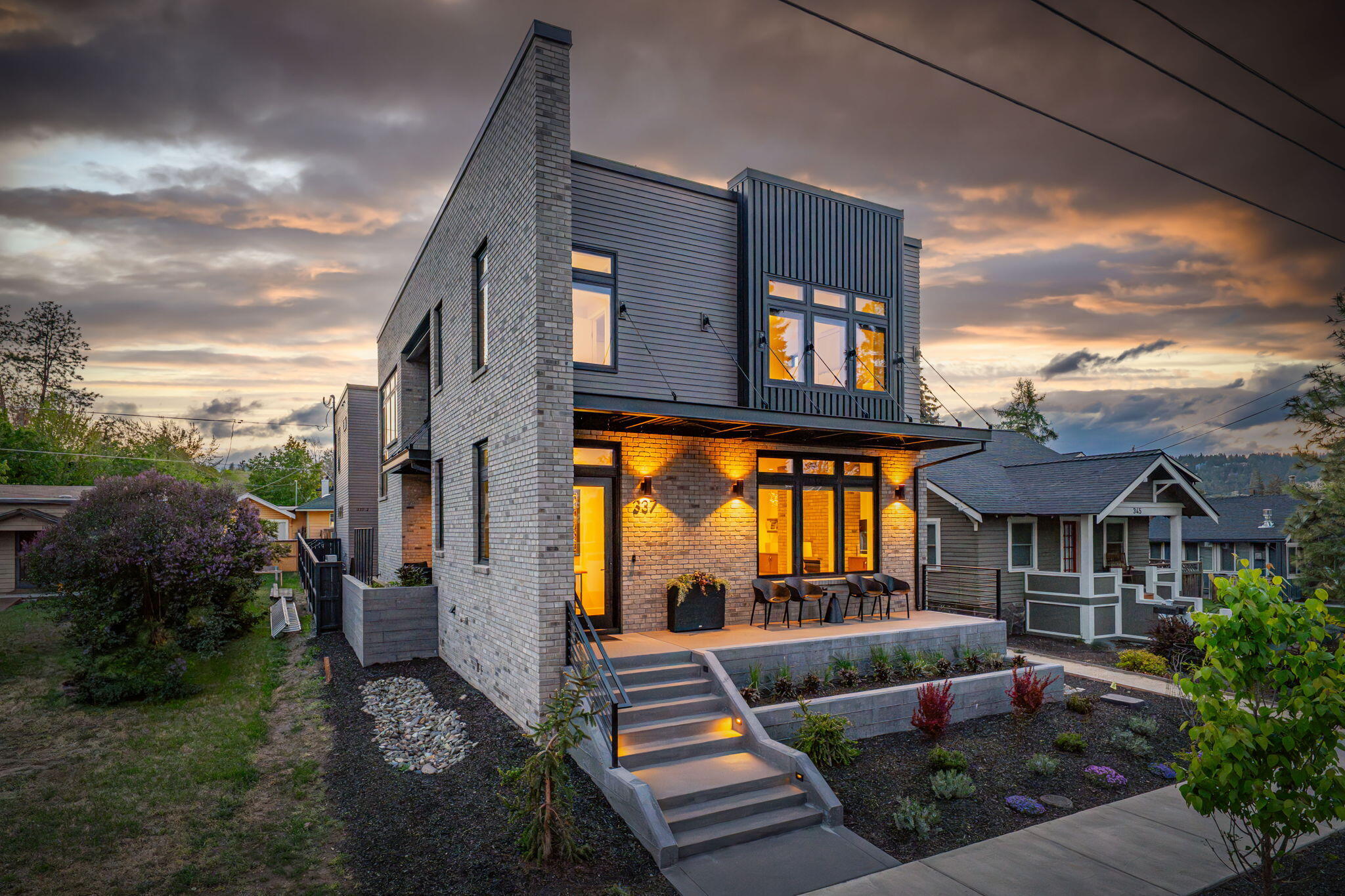 337 NW Columbia Street 1 & 2