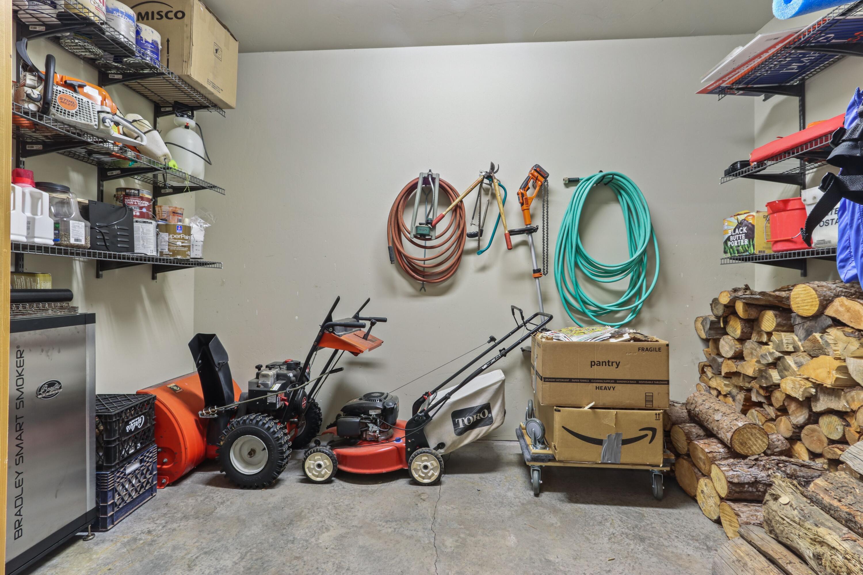 Fall River Estate - Residential