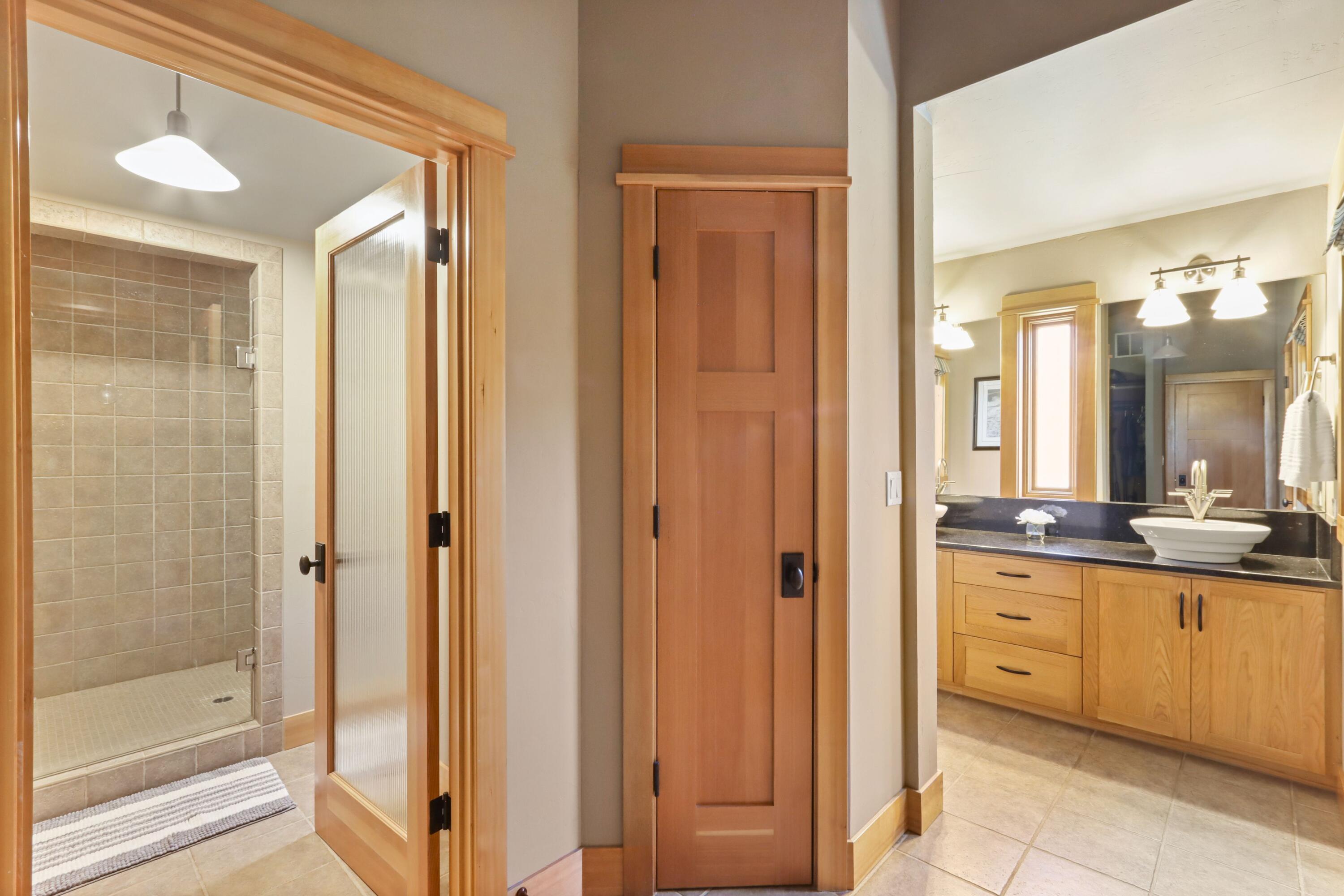 Fall River Estate - Residential