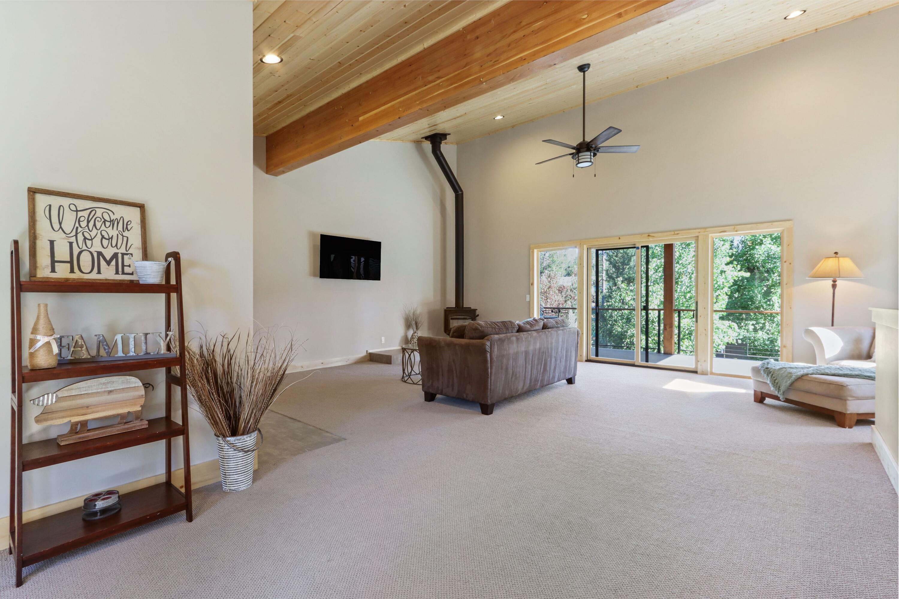 Fall River Estate - Residential