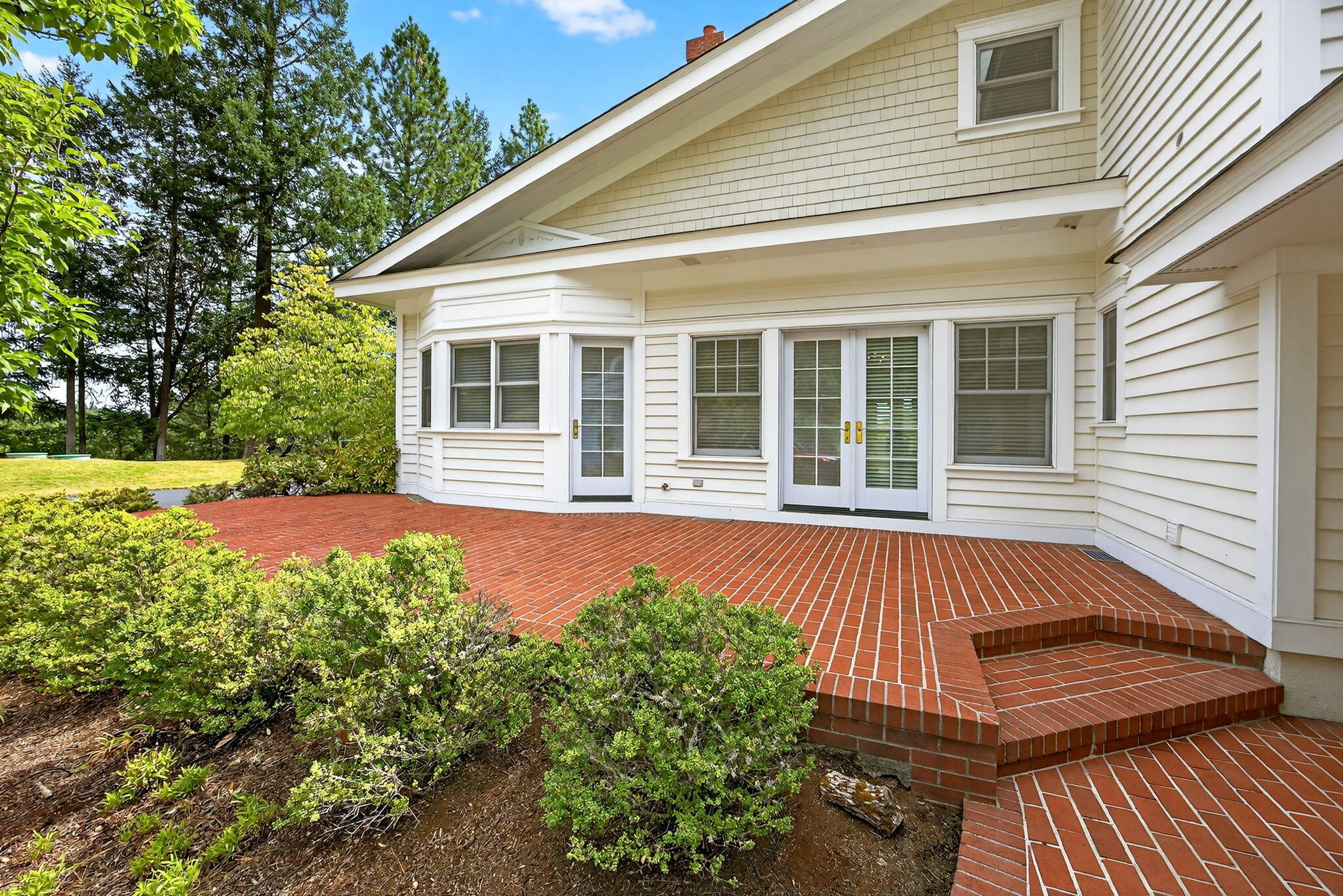 Suncrest Estates - Residential