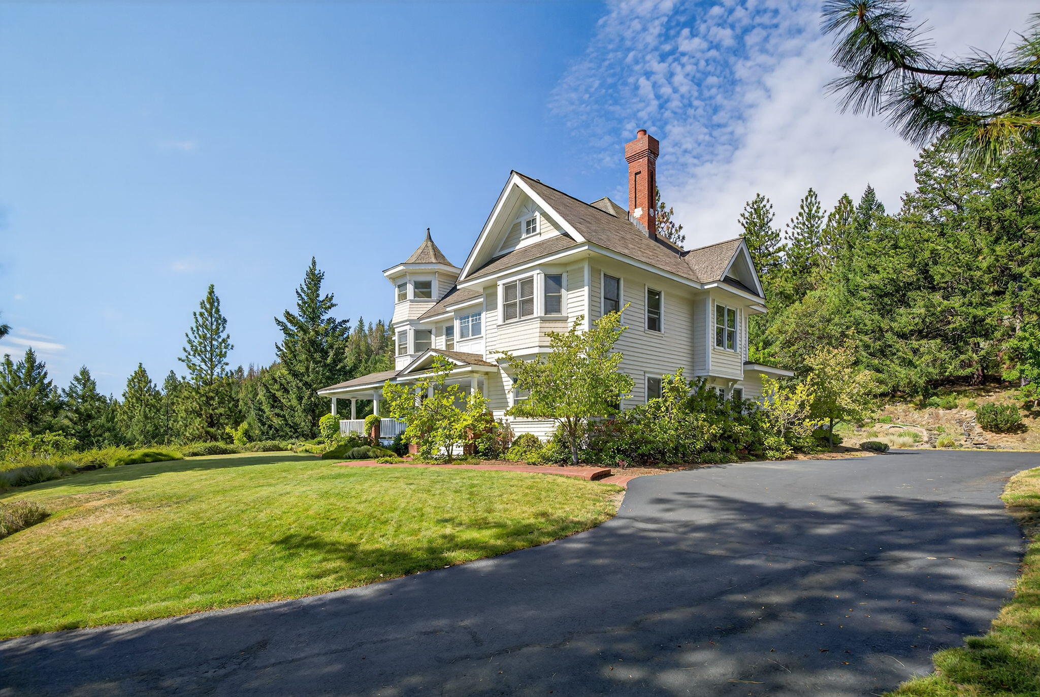 Suncrest Estates - Residential