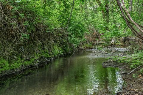 Tiny photo for 5461 Riverbanks Road, Grants Pass, OR 97527 (MLS # 220214989)