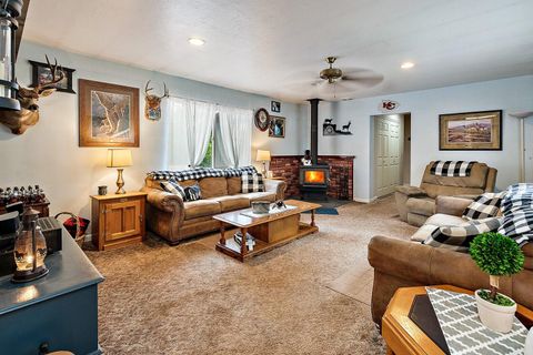 Tiny photo for 5461 Riverbanks Road, Grants Pass, OR 97527 (MLS # 220214989)