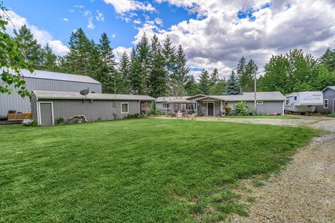 Photo of 5461 Riverbanks Road, Grants Pass, OR 97527 (MLS # 220214989)