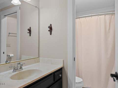 Tiny photo for 627 Carriage Road, Grants Pass, OR 97526 (MLS # 220227060)