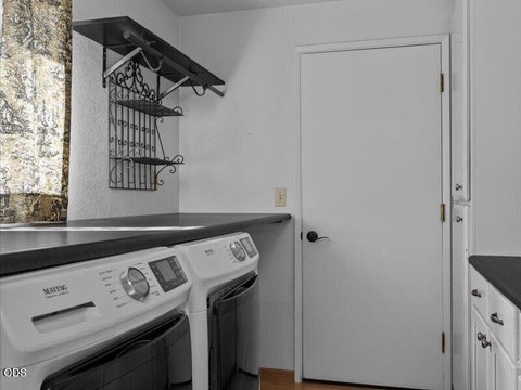 Tiny photo for 627 Carriage Road, Grants Pass, OR 97526 (MLS # 220227060)