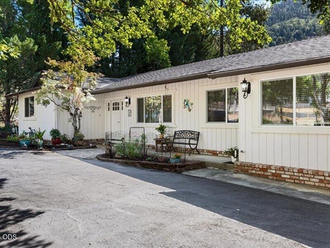 Tiny photo for 627 Carriage Road, Grants Pass, OR 97526 (MLS # 220227060)