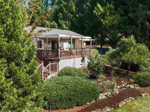 Tiny photo for 627 Carriage Road, Grants Pass, OR 97526 (MLS # 220227060)