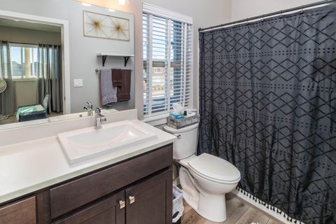 Tiny photo for 3670 SW Badger Avenue, Redmond, OR 97756 (MLS # 220213712)