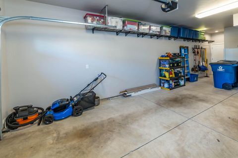 Tiny photo for 3670 SW Badger Avenue, Redmond, OR 97756 (MLS # 220213712)