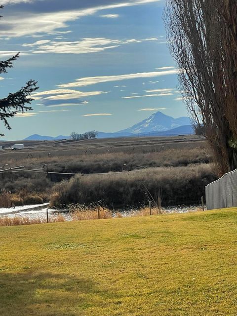 Tiny photo for 192 W Court Drive, Merrill, OR 97633 (MLS # 220212786)