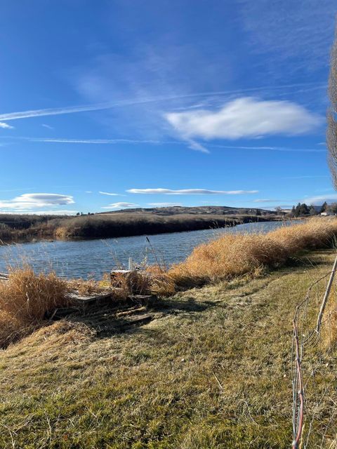 Tiny photo for 192 W Court Drive, Merrill, OR 97633 (MLS # 220212786)