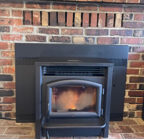 Tiny photo for 192 W Court Drive, Merrill, OR 97633 (MLS # 220212786)