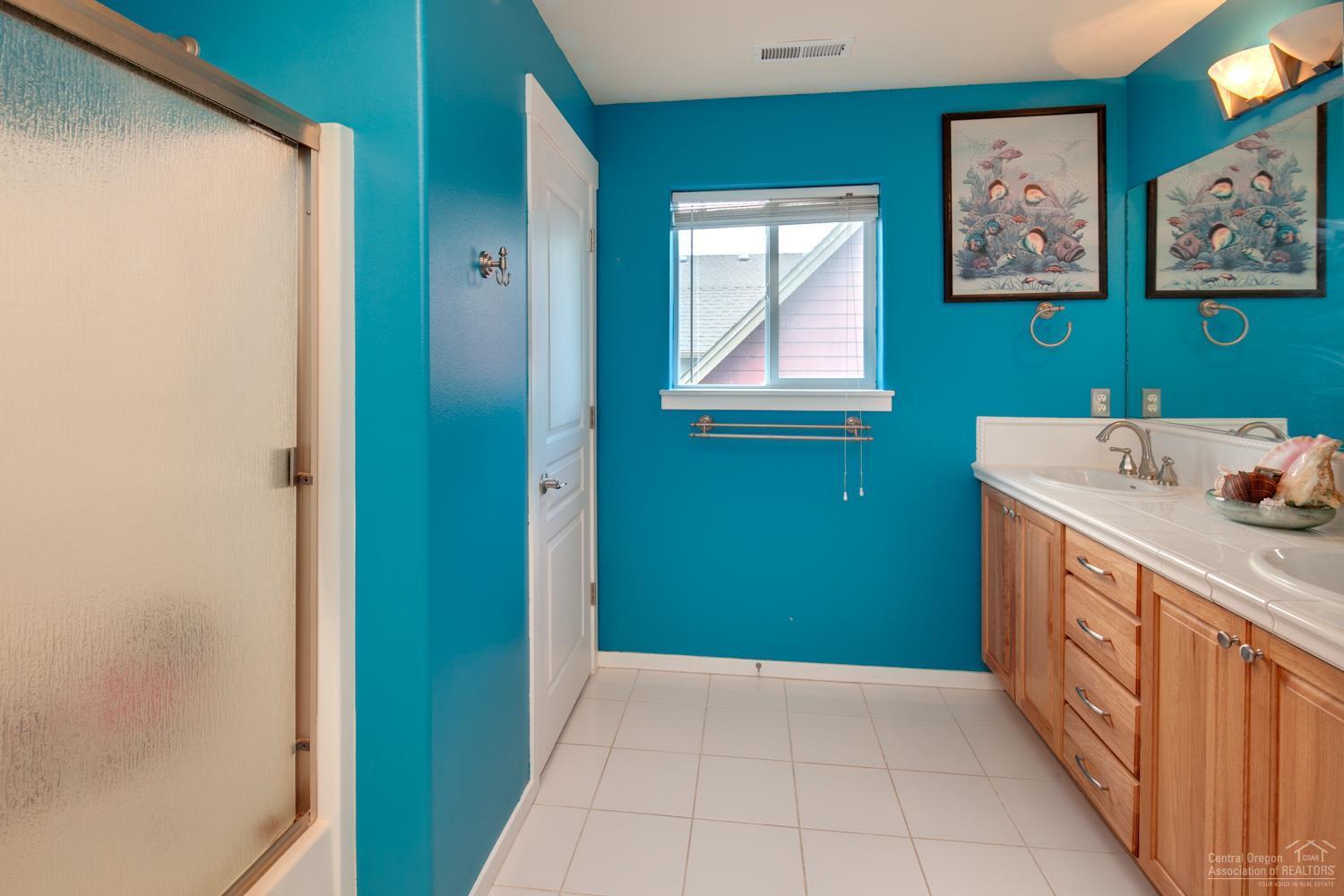 Ni Lah Sha Village - Residential