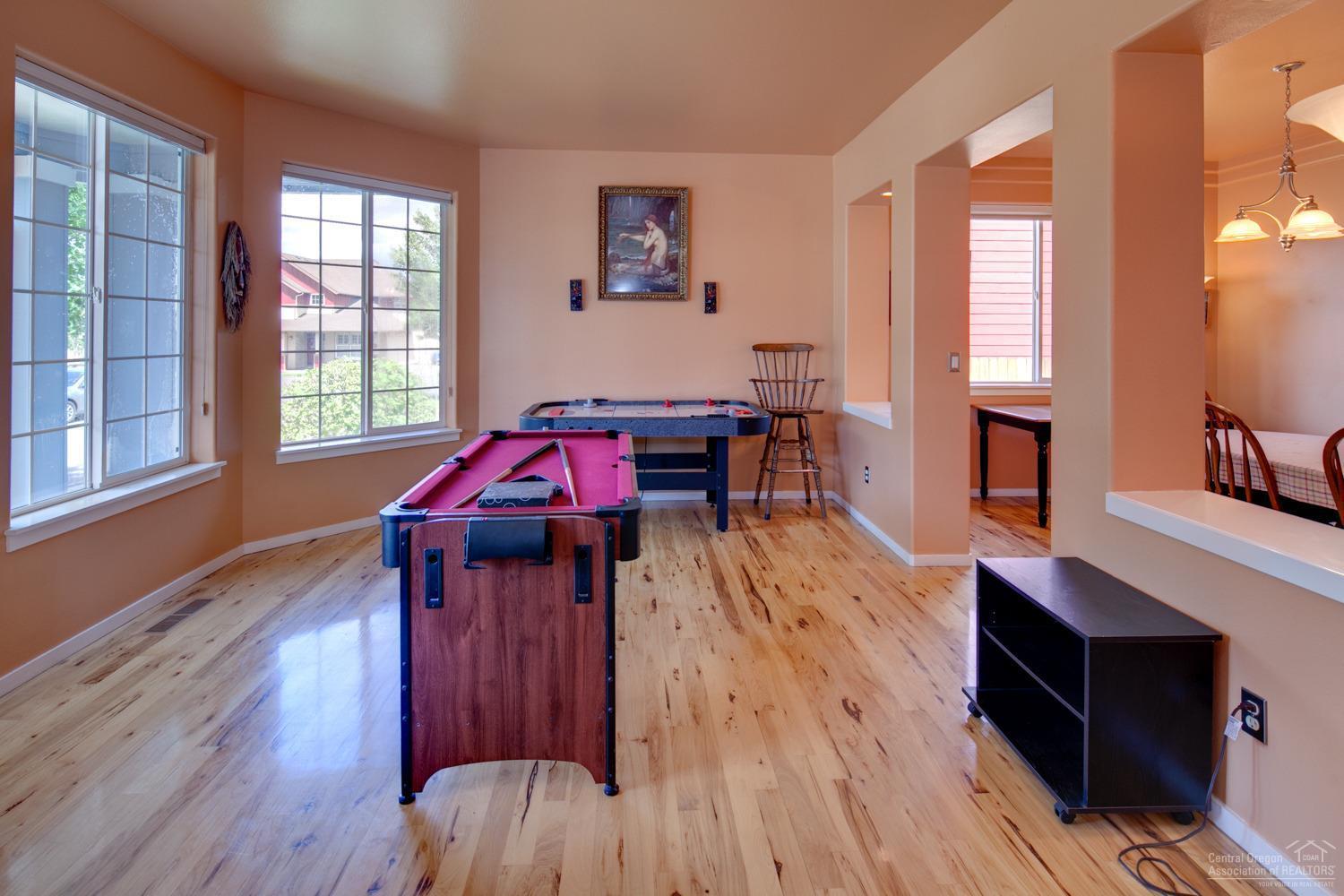 Ni Lah Sha Village - Residential