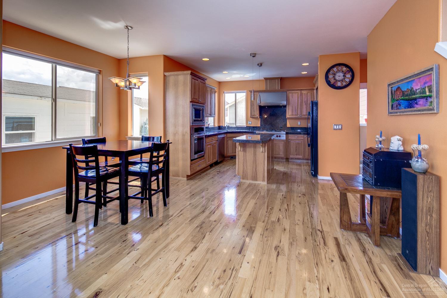 Ni Lah Sha Village - Residential