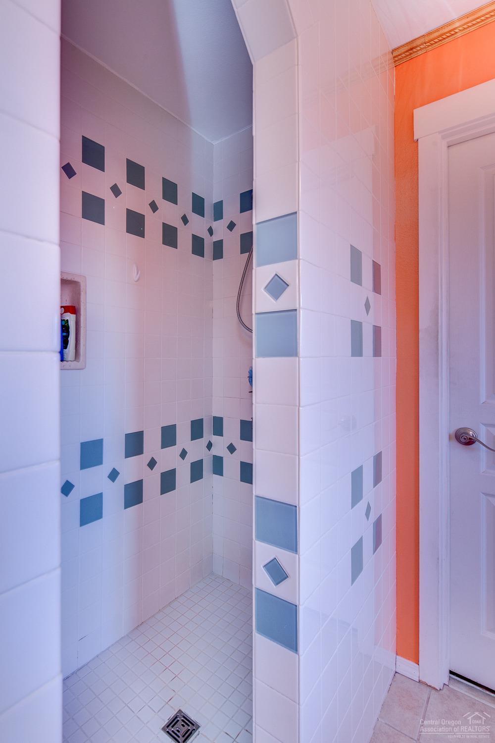 Ni Lah Sha Village - Residential