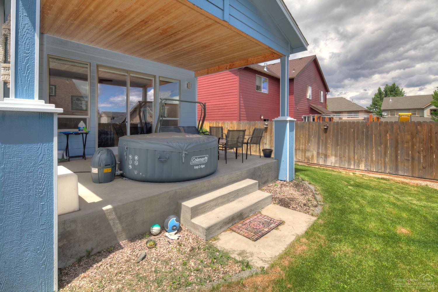 Ni Lah Sha Village - Residential