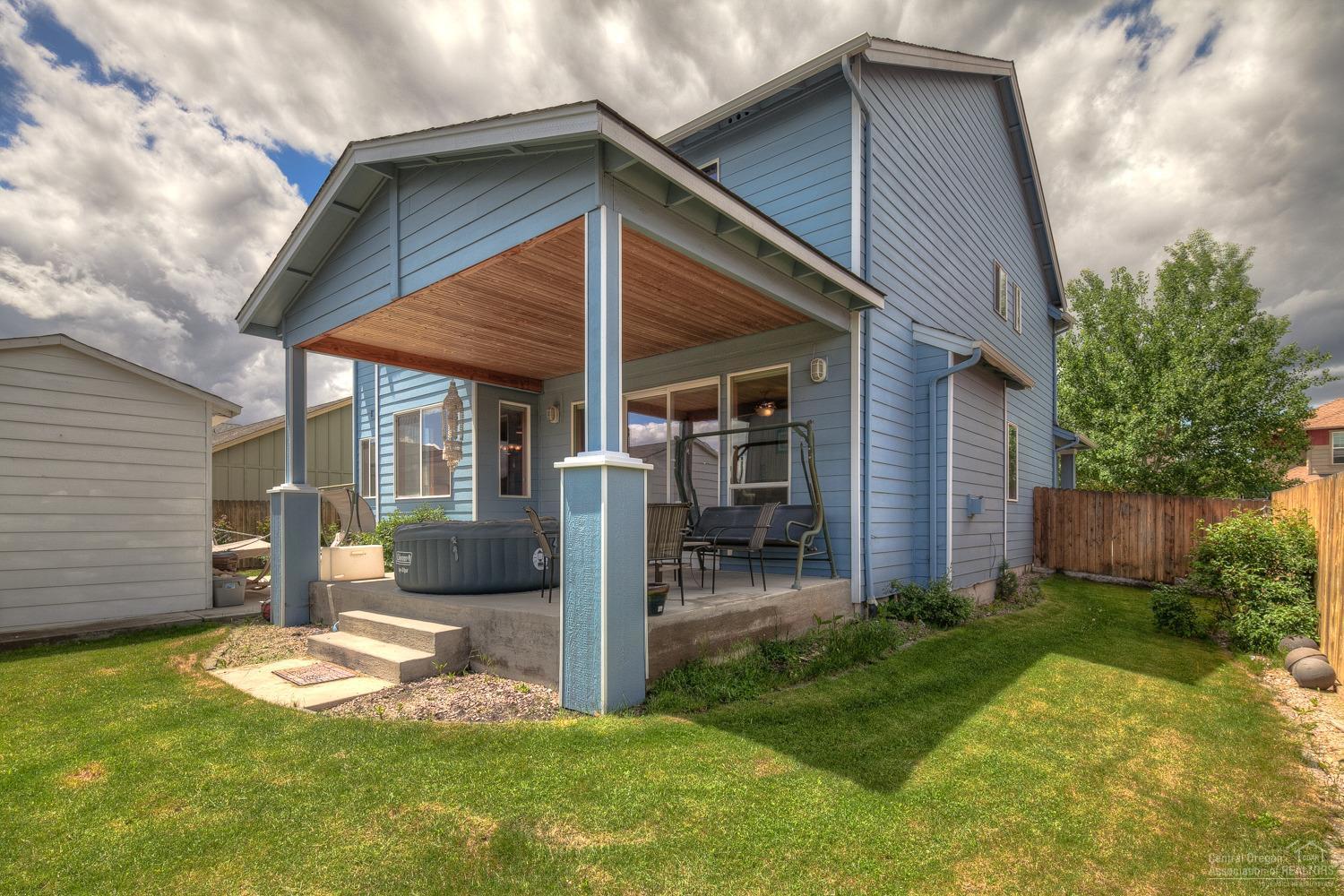 Ni Lah Sha Village - Residential