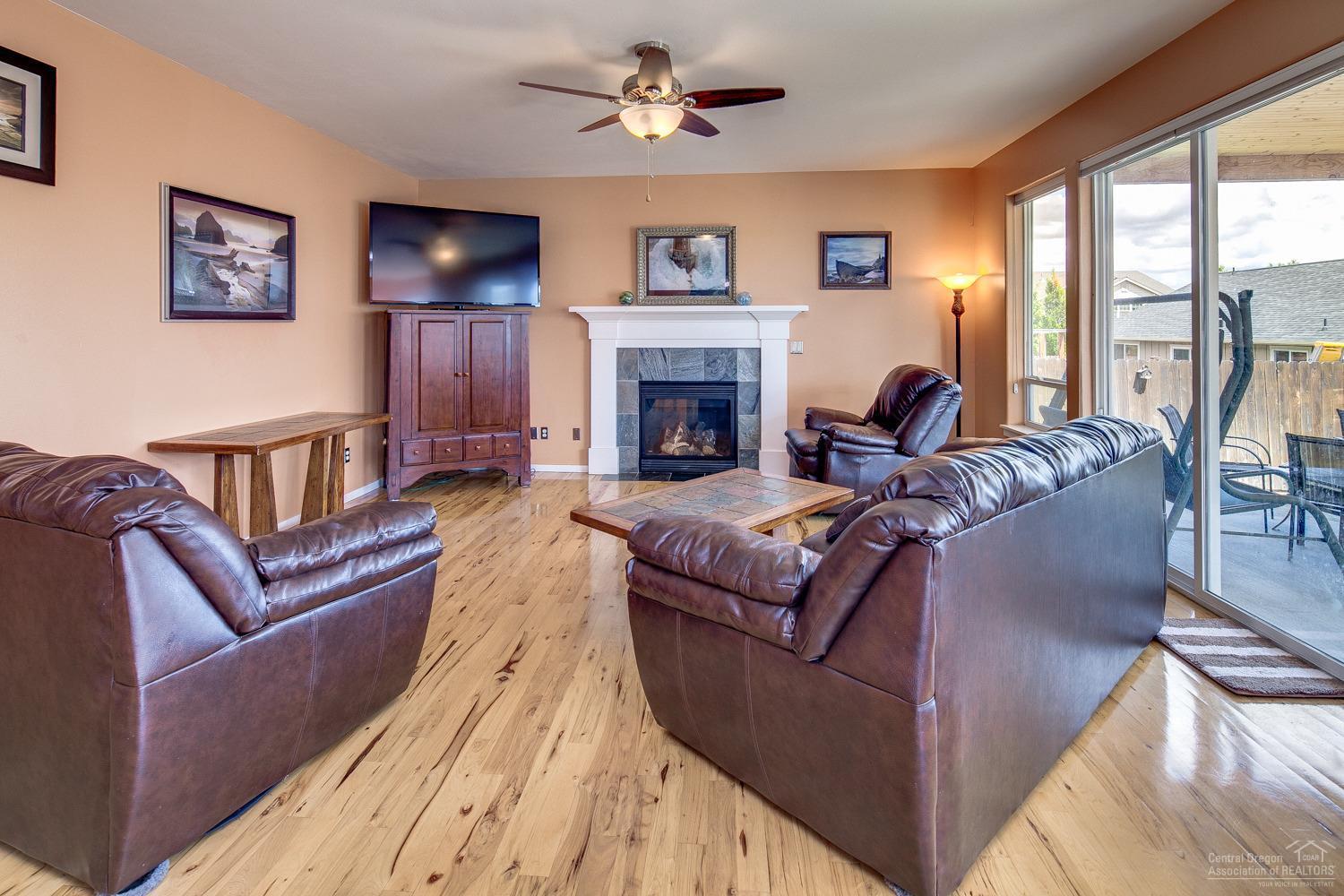 Ni Lah Sha Village - Residential