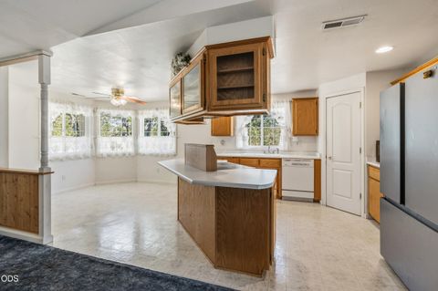 Tiny photo for 8320 Blackwell Road, Central Point, OR 97502 (MLS # 220223238)