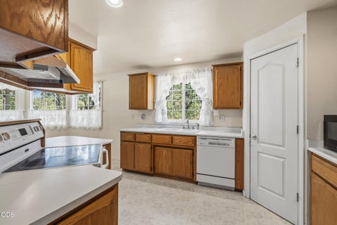 Tiny photo for 8320 Blackwell Road, Central Point, OR 97502 (MLS # 220223238)
