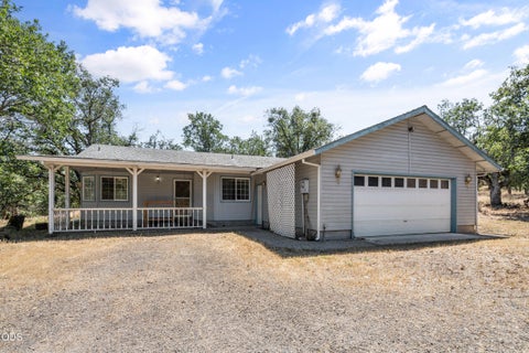 Tiny photo for 8320 Blackwell Road, Central Point, OR 97502 (MLS # 220223238)