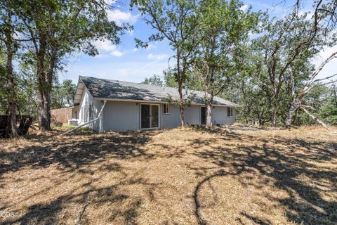 Tiny photo for 8320 Blackwell Road, Central Point, OR 97502 (MLS # 220223238)