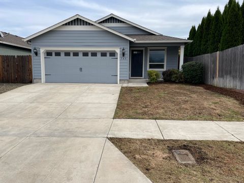 Photo of 760 Nicholas Lee Drive, Medford, OR 97501 (MLS # 220211201) Photo of 760 Nicholas Lee Drive, Medford, OR 97501 (MLS # 220211201)