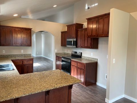 Tiny photo for 760 Nicholas Lee Drive, Medford, OR 97501 (MLS # 220211201)