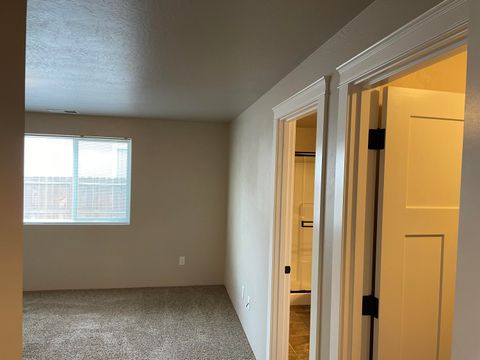 Tiny photo for 760 Nicholas Lee Drive, Medford, OR 97501 (MLS # 220211201)