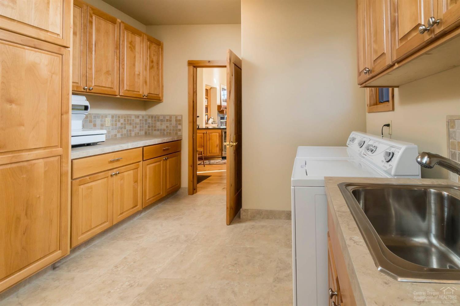 Sun Cloud Estate - Residential