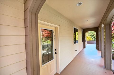 Tiny photo for 4604 Cloudcrest Drive, Medford, OR 97504 (MLS # 220211657)
