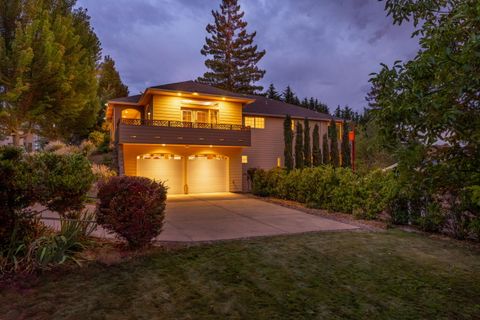 Tiny photo for 4604 Cloudcrest Drive, Medford, OR 97504 (MLS # 220211657)