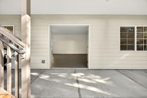 Tiny photo for 4604 Cloudcrest Drive, Medford, OR 97504 (MLS # 220211657)