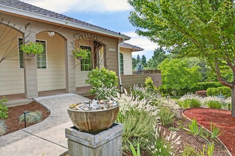 Tiny photo for 4604 Cloudcrest Drive, Medford, OR 97504 (MLS # 220211657)