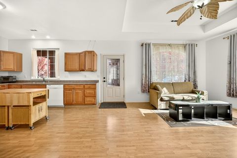 Tiny photo for 4604 Cloudcrest Drive, Medford, OR 97504 (MLS # 220211657)