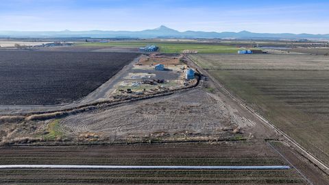 Tiny photo for 2490 NW Deschutes Drive, Madras, OR 97741 (MLS # 220212526)