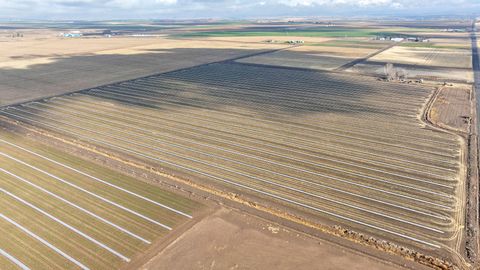 Tiny photo for 2490 NW Deschutes Drive, Madras, OR 97741 (MLS # 220212526)