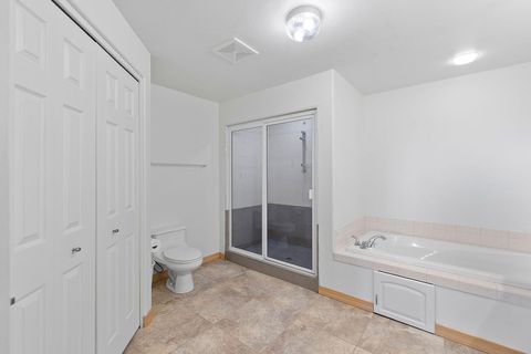 Tiny photo for 2490 NW Deschutes Drive, Madras, OR 97741 (MLS # 220212526)